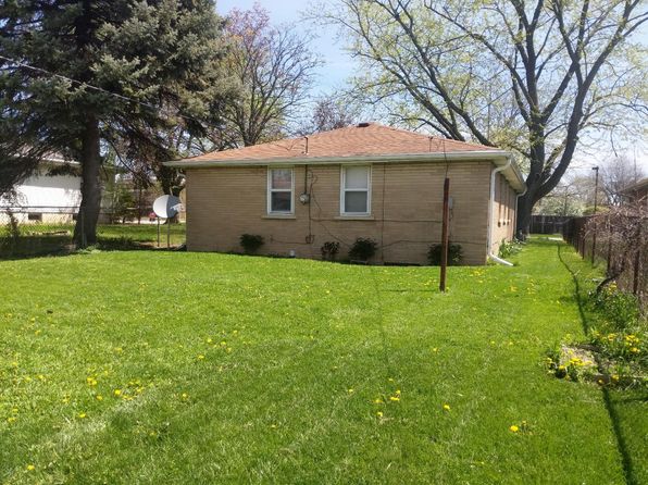 277 N La Salle Ave