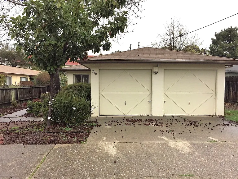 778 Peach St #B — Photo 11