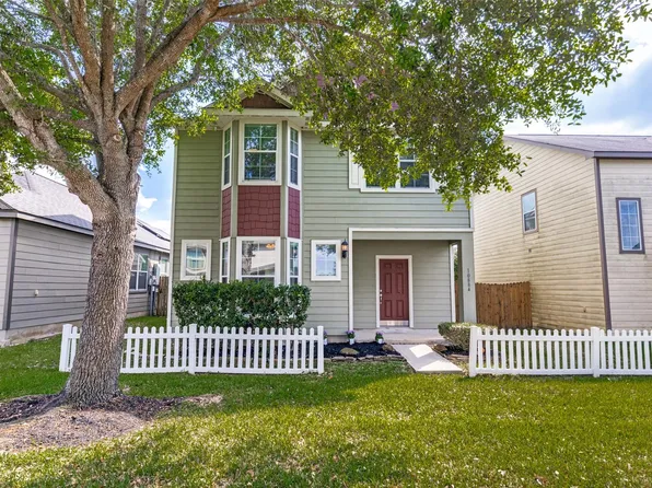 10884 S Lake Mist Ln, Willis, TX 77318