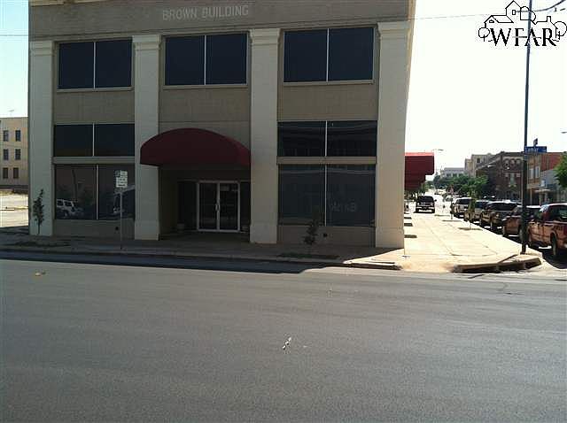 1st image of 901 9th St