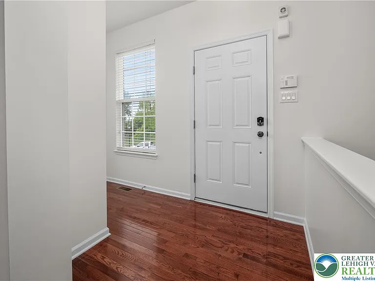 4207 Yorktown Rd — Photo 11
