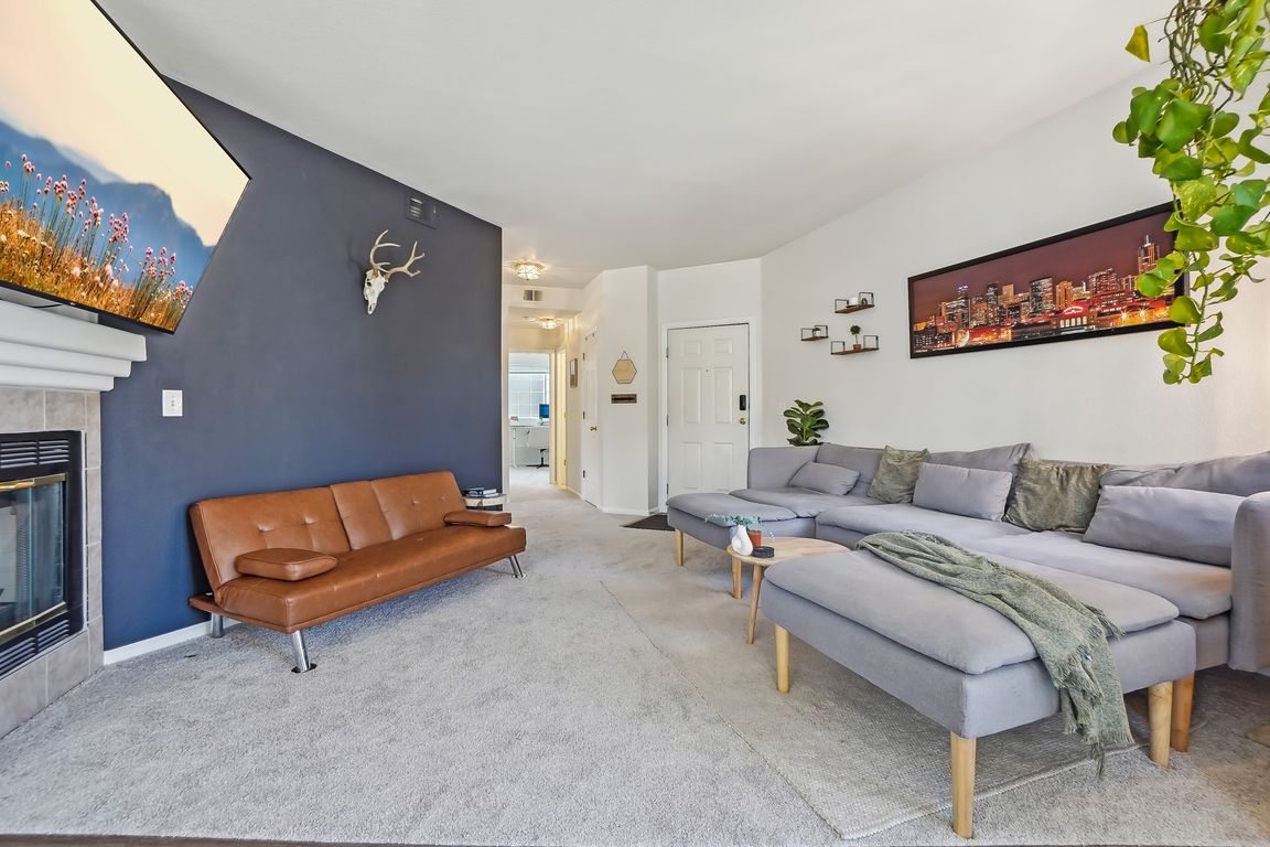 Xavier Cir-1504-011.jpg