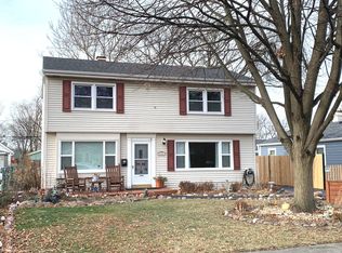 106 S Morgan Ave, Wheaton, IL