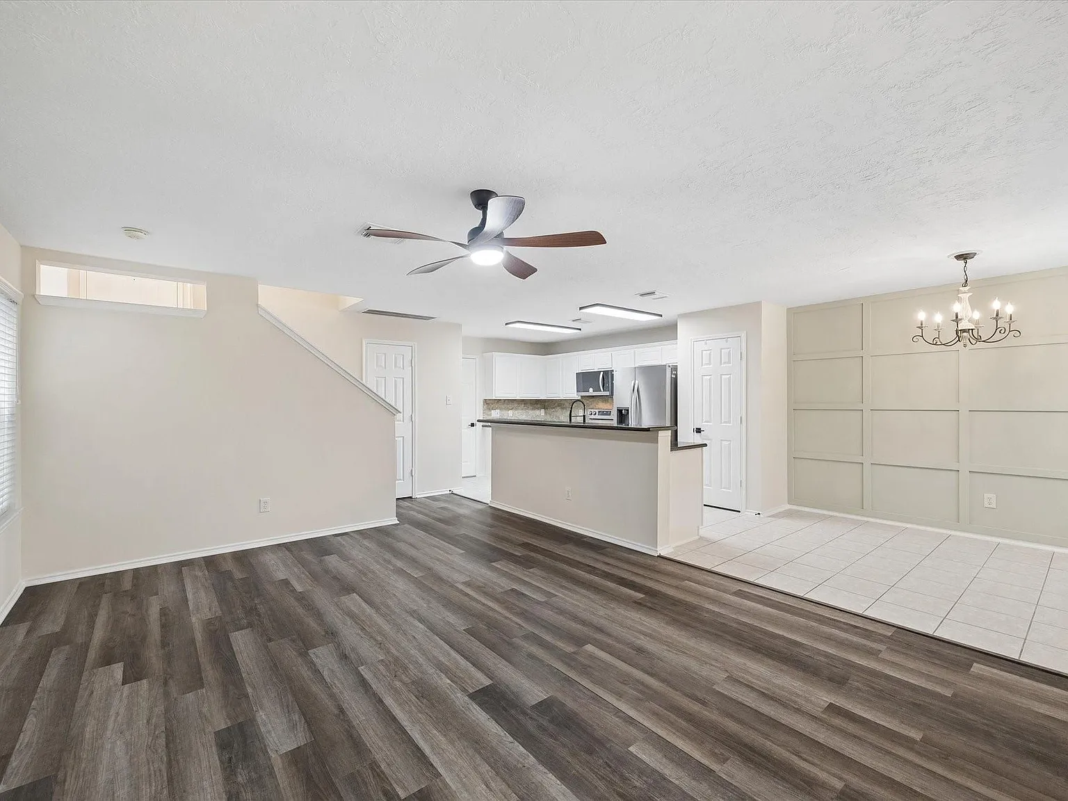 3 bed, 2.5 bath, 1818 sqft, $2,200 — Photo 4