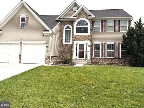 2nd image of 50 Paysan Ln