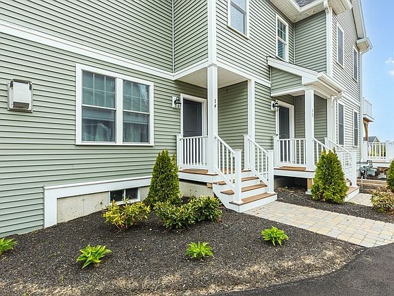 4th image of 100 Lebaron Blvd #14