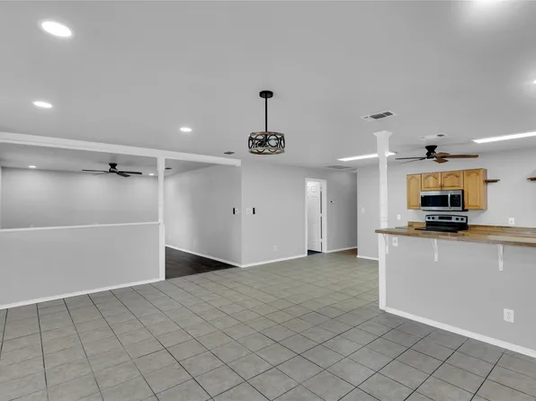 104 College St, Bynum, TX 76631