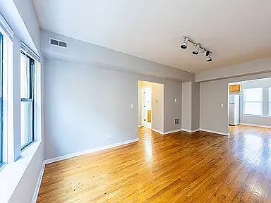 6211 S Woodlawn Ave #B — Photo 8