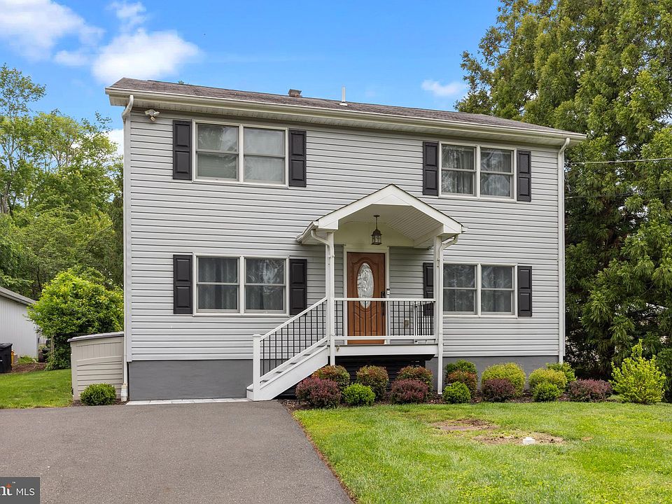 1st image of 11 Wildwood Way