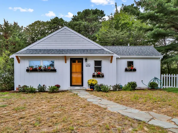 9 Herring Run Road, Harwich, MA 02645