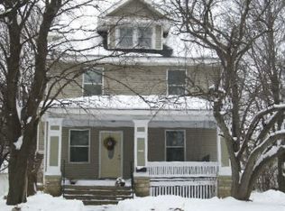 1316 1st Ave NW, Cedar Rapids, IA 52405