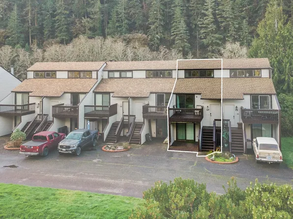 43605 State Highway 38 Hwy APT 17, Reedsport, OR 97467