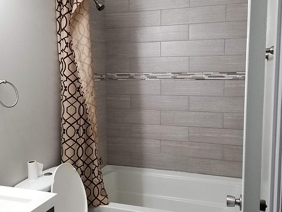 4th image of 7919 S Burnham Ave #2