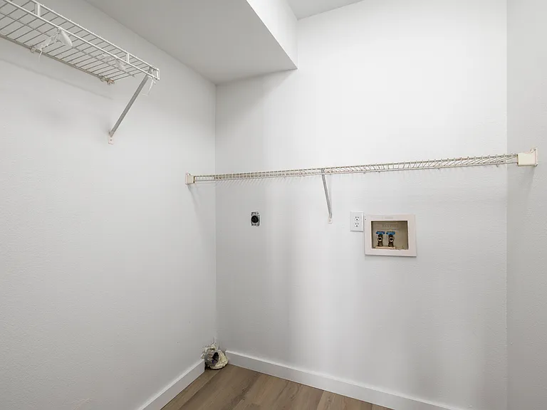 826 S Hickory Ln — Photo 18