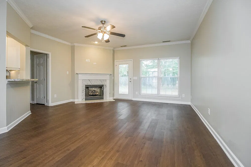 3 bed, 2.0 bath, 1986 sqft, $2,975 — Photo 4