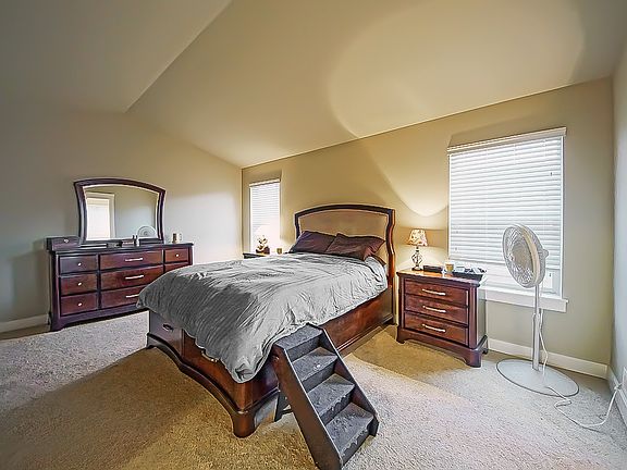 4th image of 4503 Logan Dr NE