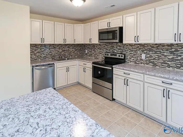 2423 Medaris Rd NW — Photo 20