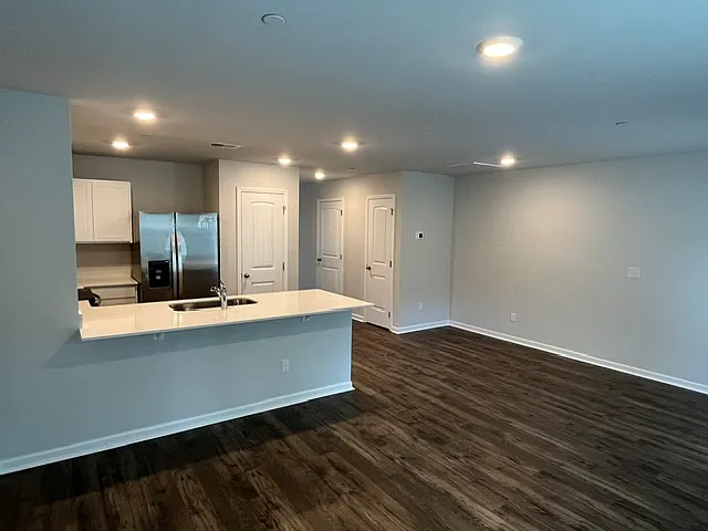 260 Dale Mires Ln — Photo 3