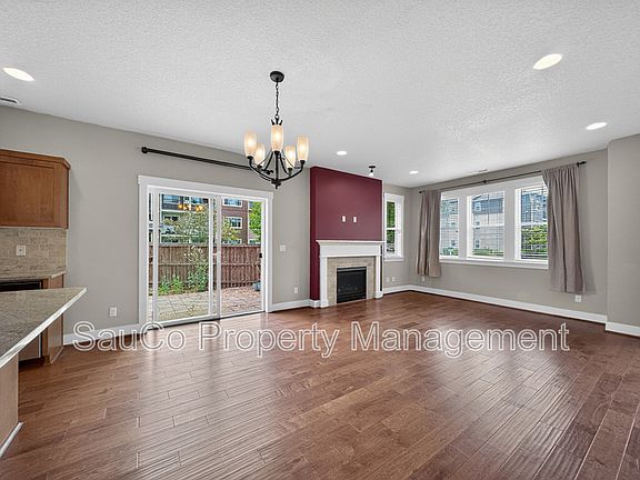 5th image of 456 SW 203rd Ter