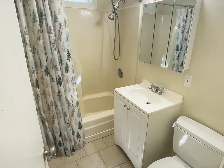257 Meadow Ln #2 — Photo 6