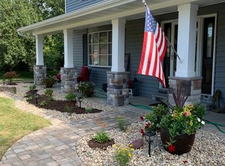 1000 Pine Lake Rd, Collinsville, IL 62234