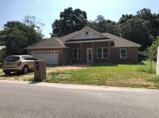 5562 Russell Dr, Milton, FL 32570