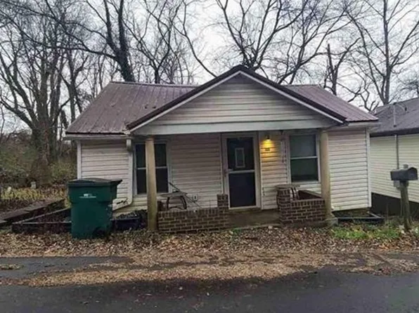 856 Parham Dr, Clarksville, TN 37040