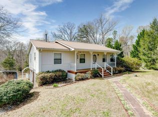 234 Quail Rd, Gray Court, SC 29645