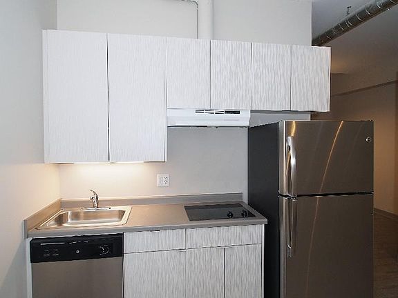 2nd image of 57 E 21st St #432
