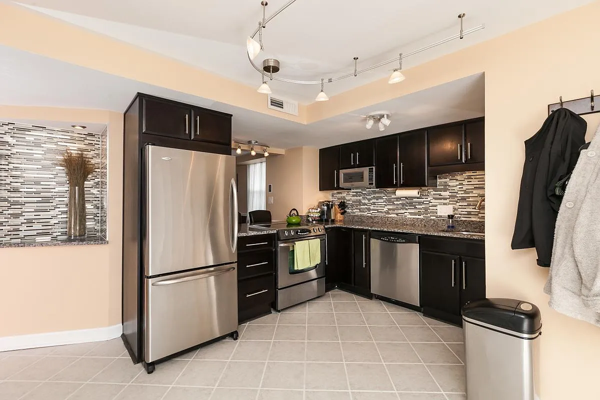 2 bed, 1309 sqft, $2,000 — Photo 1