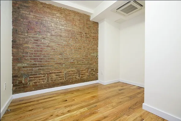 Rented by REAL New York | media 11