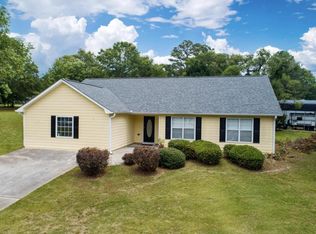 3102 Old Oak Dr, Loganville, GA 30052