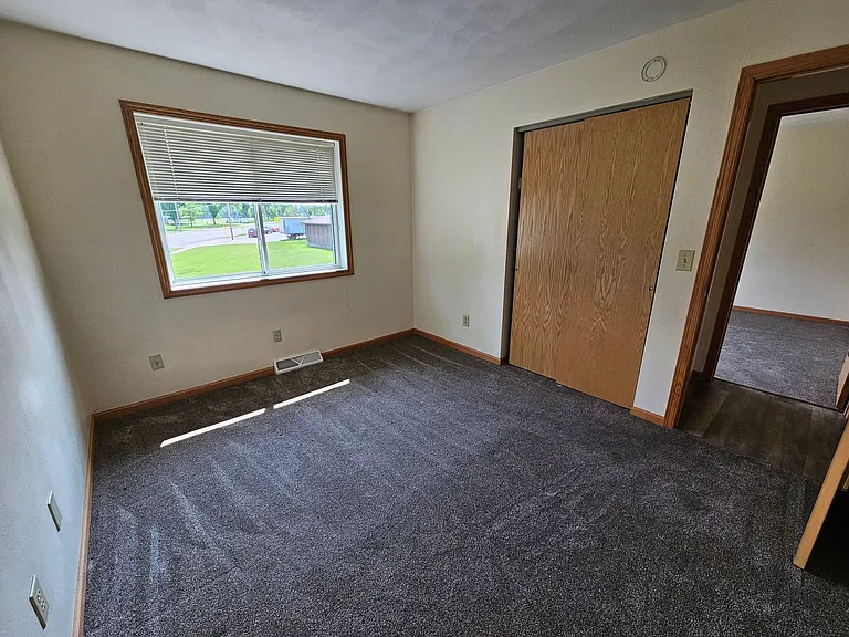 219 S Chambers Ave — Photo 23