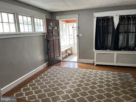 5th image of 39 Beverly Ave