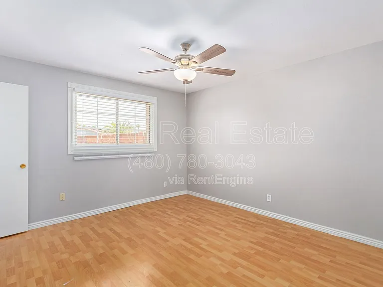 1918 E Palmcroft Dr — Photo 16