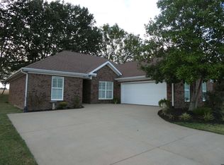 126 Hidden Hill Cv, Martin, TN 38237