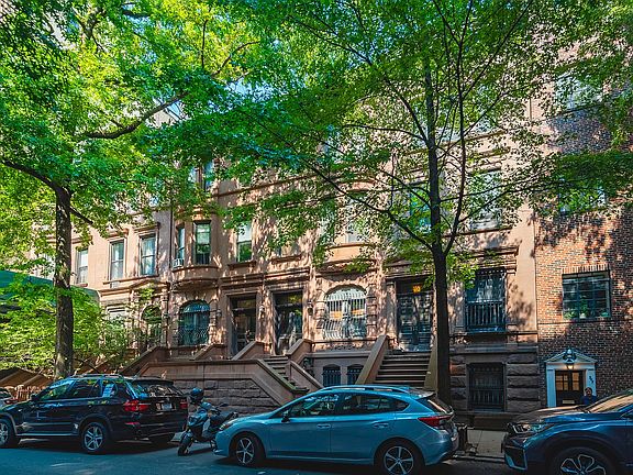 2nd image of 309 W 87th St