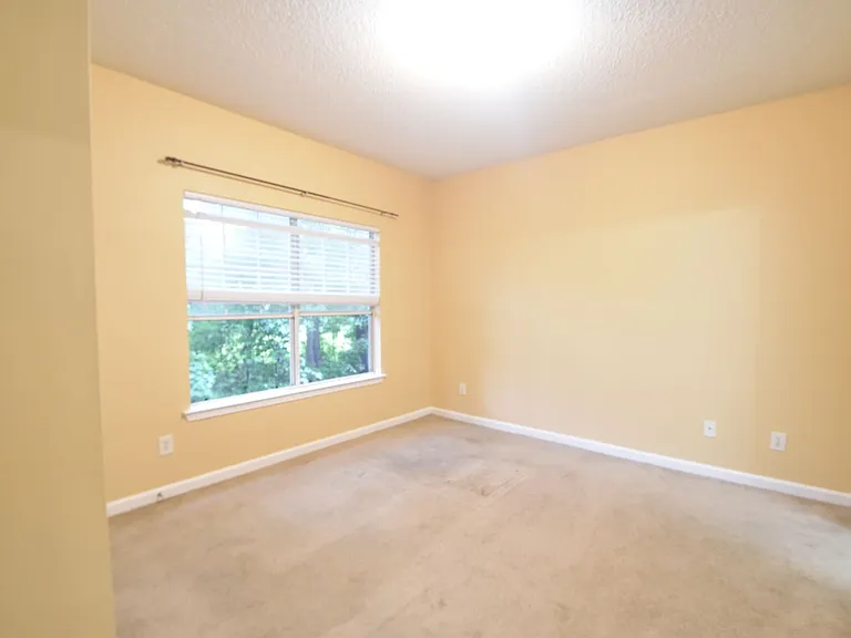 1202 Walden Park Dr — Photo 13