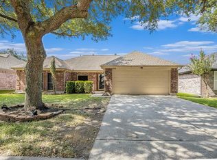 5010 Glenview Dr, La Porte, TX 77571