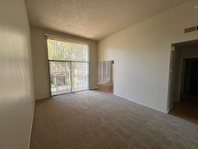 310 N Civic Dr — Photo 13