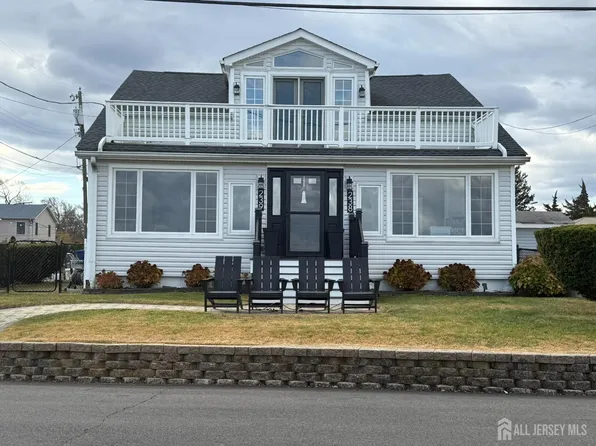 238-239 Shoreland Cir, South Amboy, NJ 08879