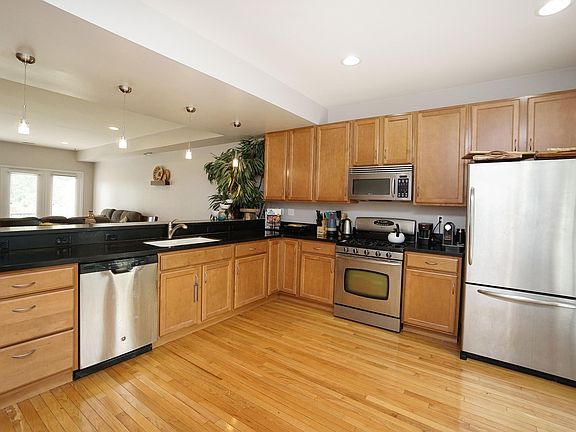 4th image of 1726 Grandmere Ln