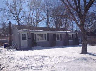 5 Lox Ln, Enfield, CT 06082