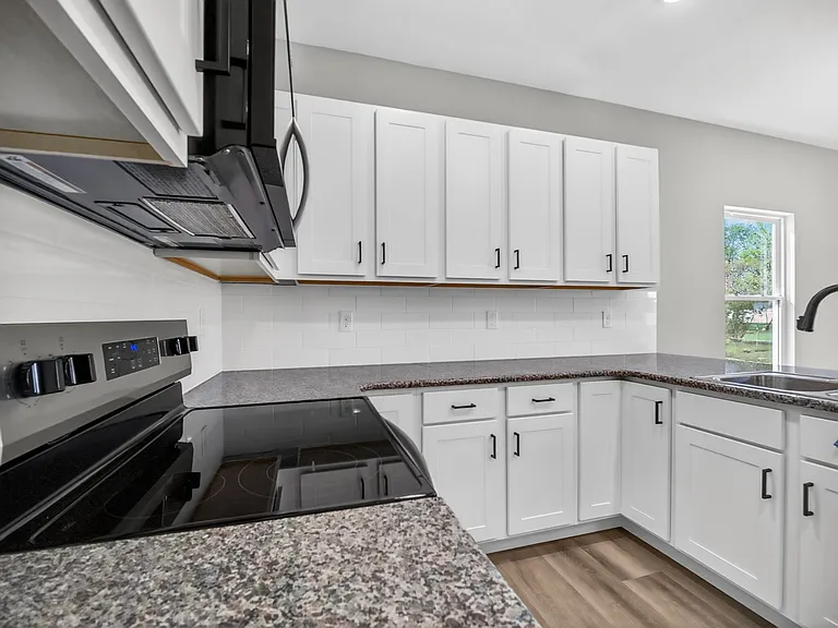 43 Whitley Ln — Photo 24