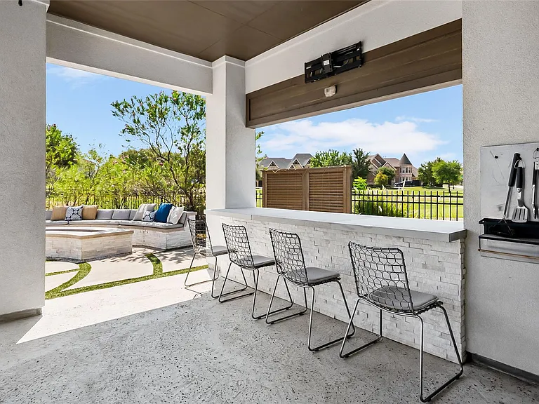 7108 Calypso Ln — Photo 35