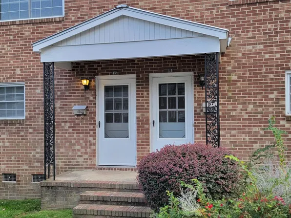 506 N Greensboro St APT 12, Chapel Hill, NC 27510