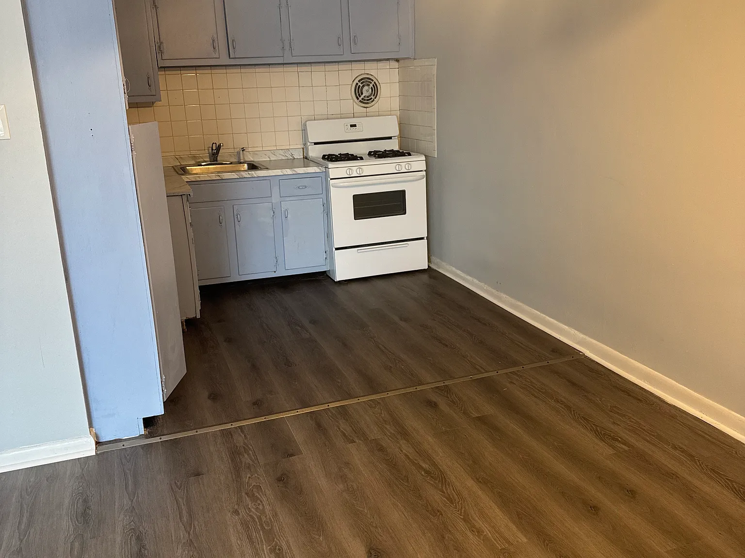 2 bed, 1600 sqft, $1,600 — Photo 3