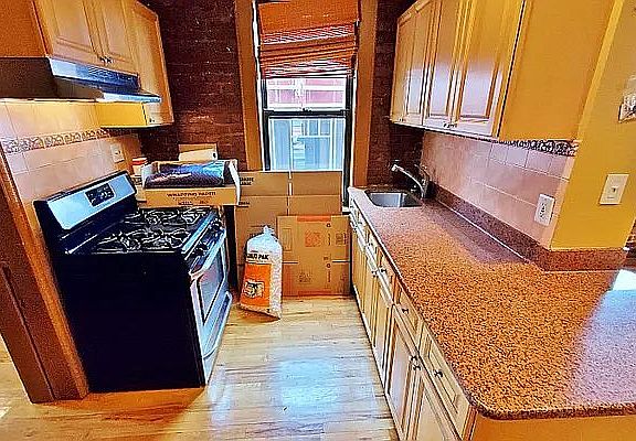 5th image of 3268 41st St APT 3C