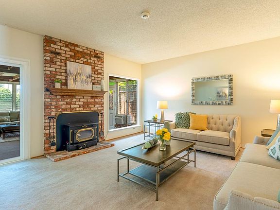 4th image of 2428 Nautilus Ct