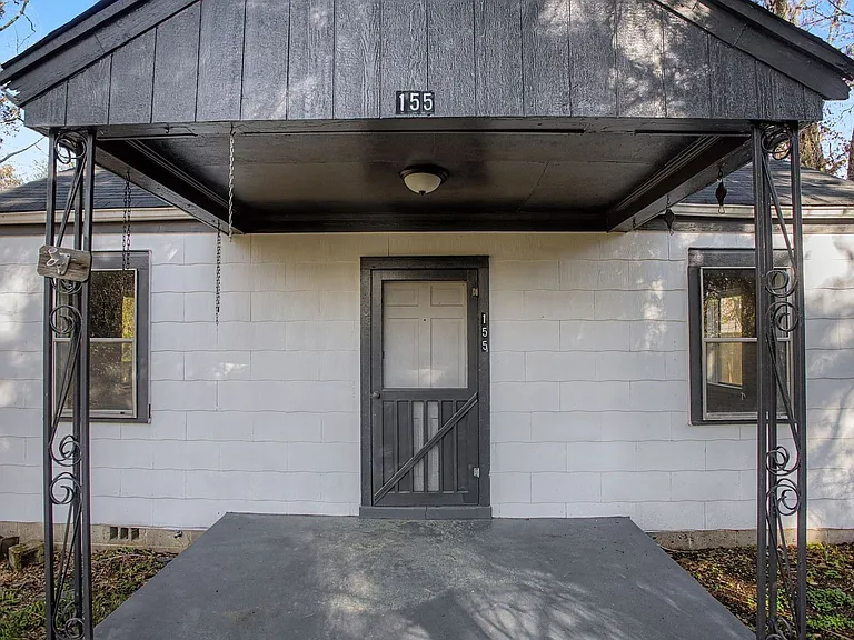 155 Short St — Photo 3